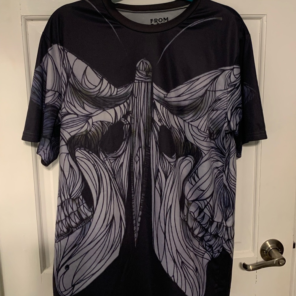 Large moth skulll t shirt